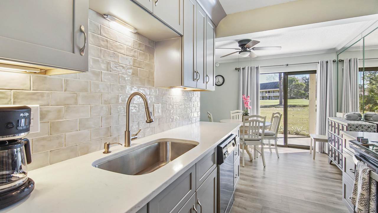 346 Driftwood Bay - Photo 1