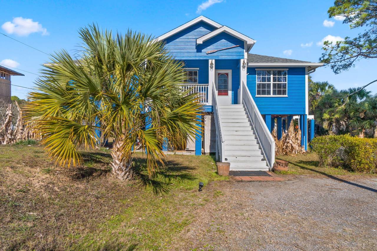 7382 Bain Drive - Photo 1