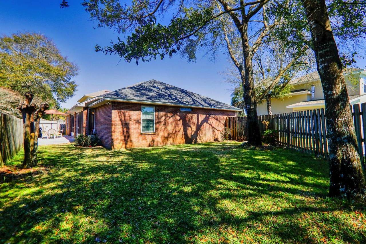 1950 Waterford Ridge Road - Photo 1