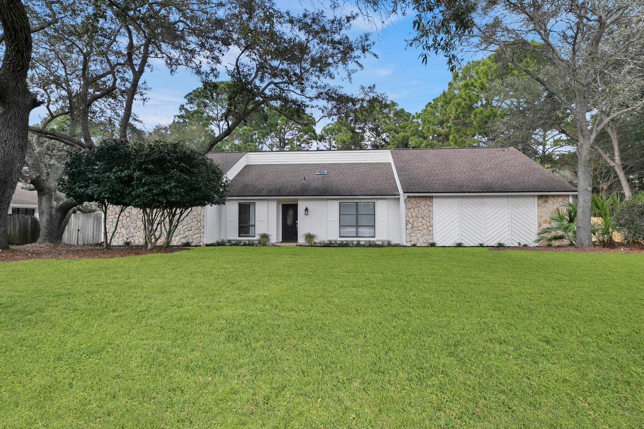 67 Country Club Drive - Photo 1