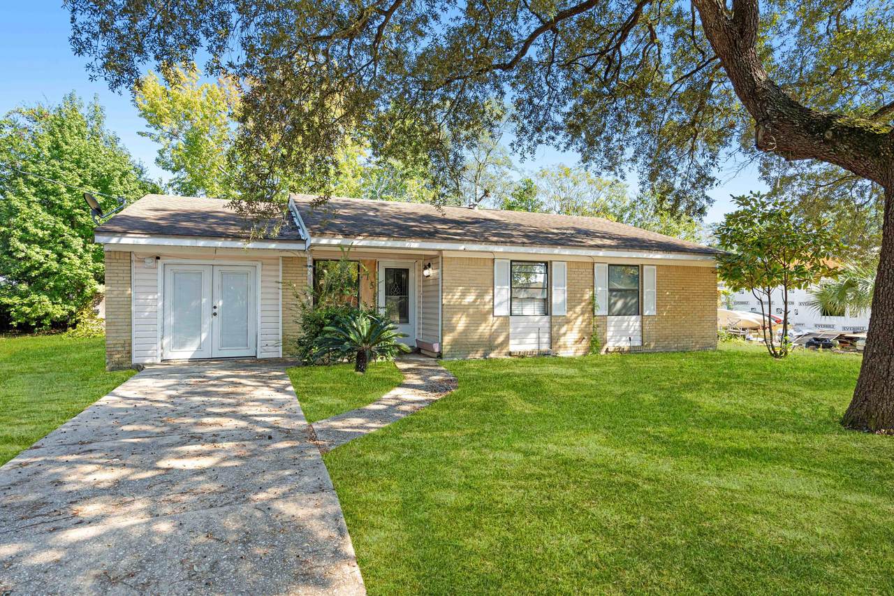 115 Benarr Avenue - Photo 1