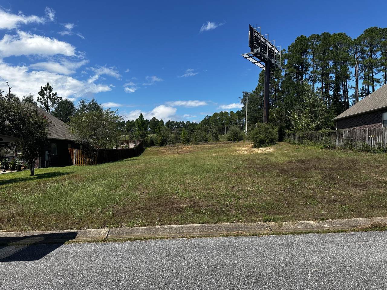 418 Wych Circle - Photo 1