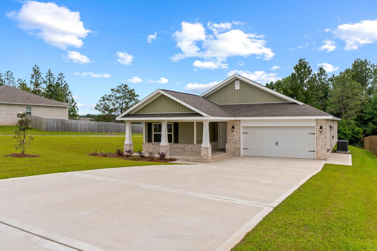 4811 Red Oak Drive - Photo 1