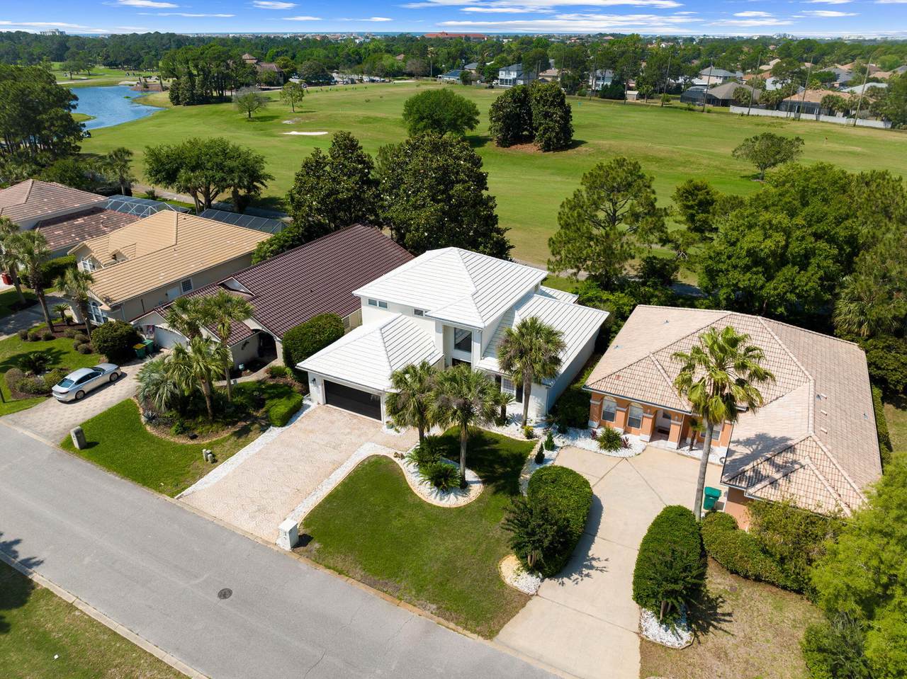 https://bt-photos.global.ssl.fastly.net/emerald/1280_boomver_2_965974-2.jpg