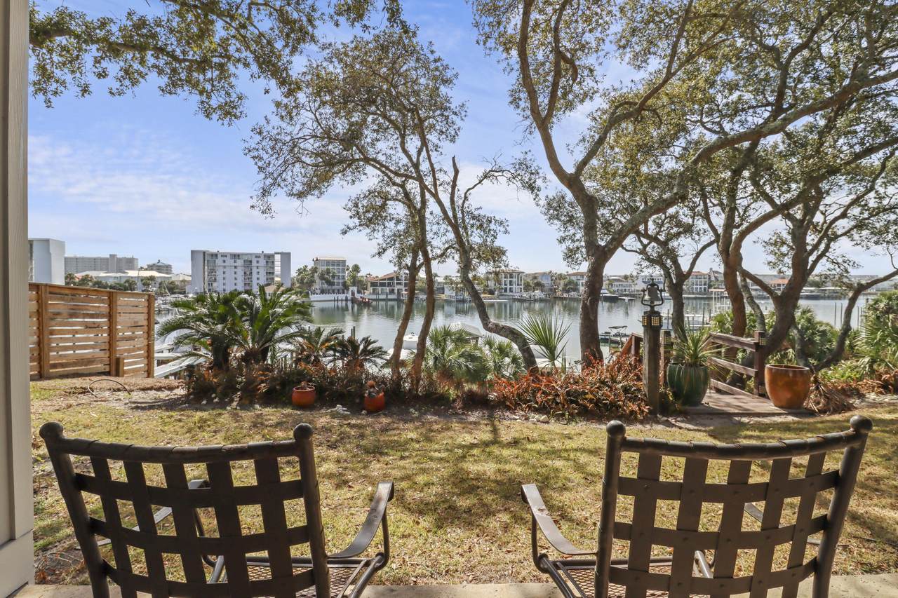 708 Harbor Boulevard - Photo 1