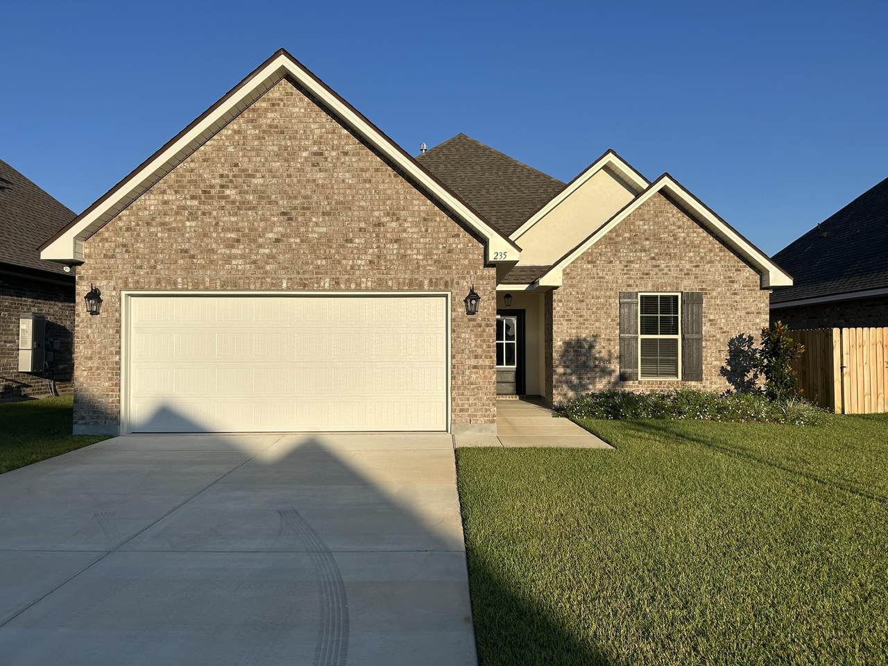 235 Hydrangea Boulevard - Photo 1