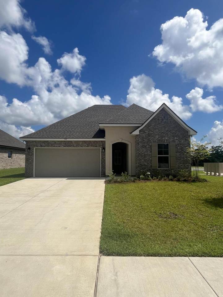 102 Bon Ami Drive - Photo 1