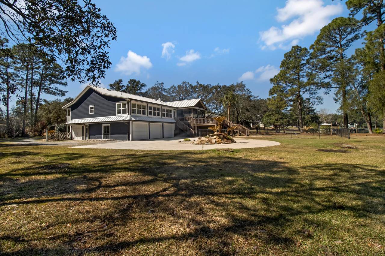 8840 Sand Pine Drive - Photo 1