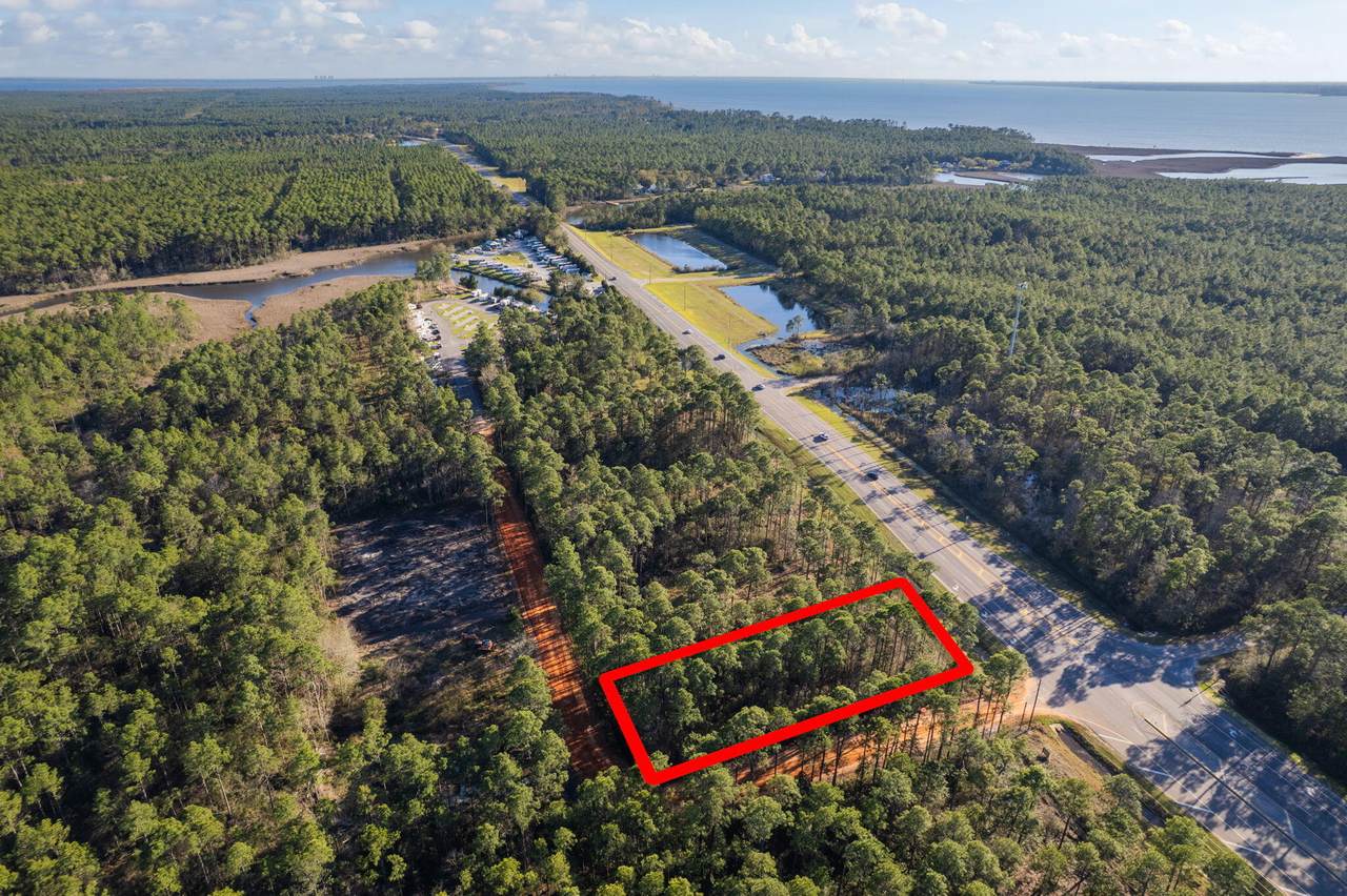 BLK 224 Avalon Boulevard - Photo 1