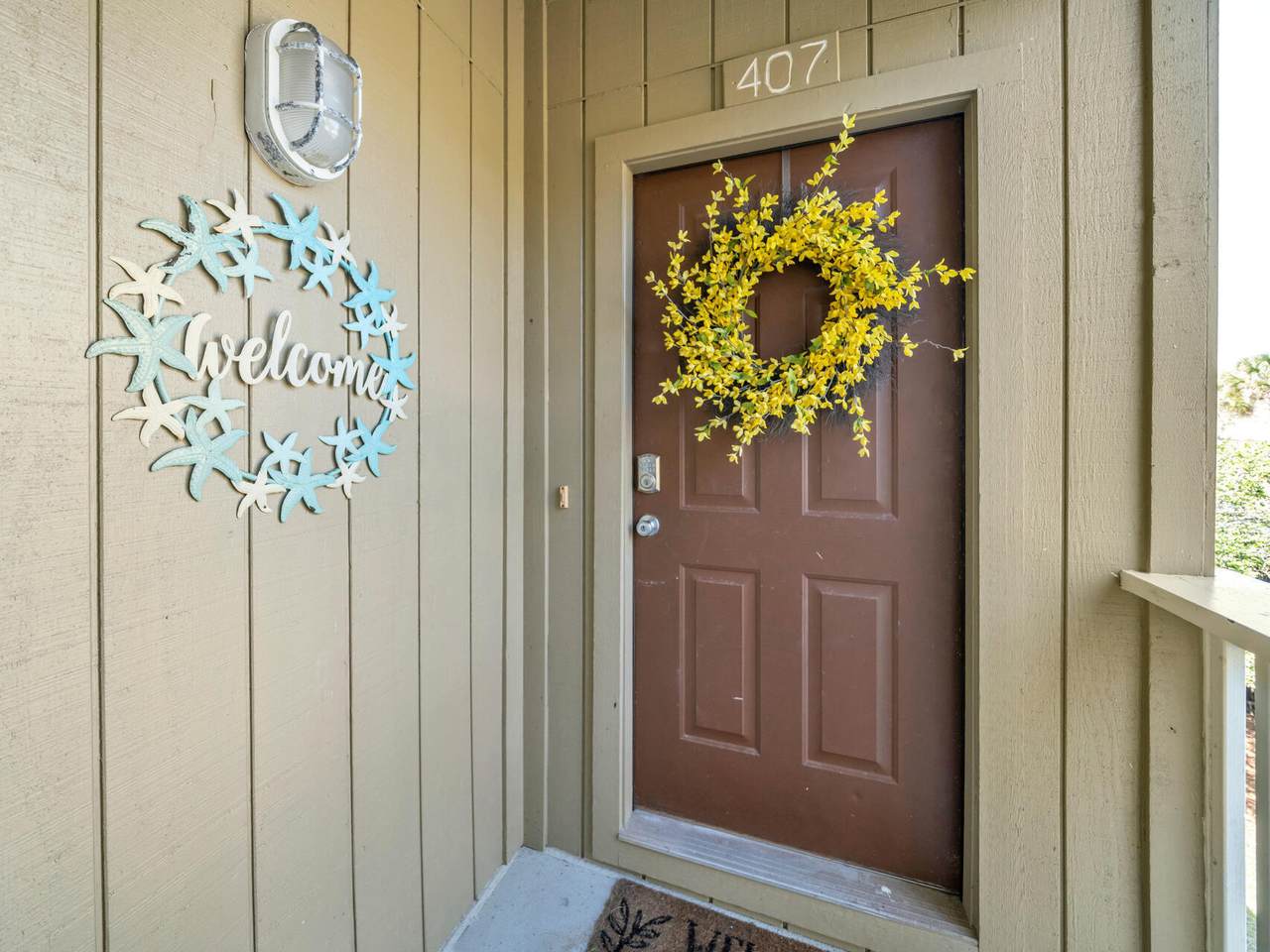 825 Seascape Drive - Photo 1