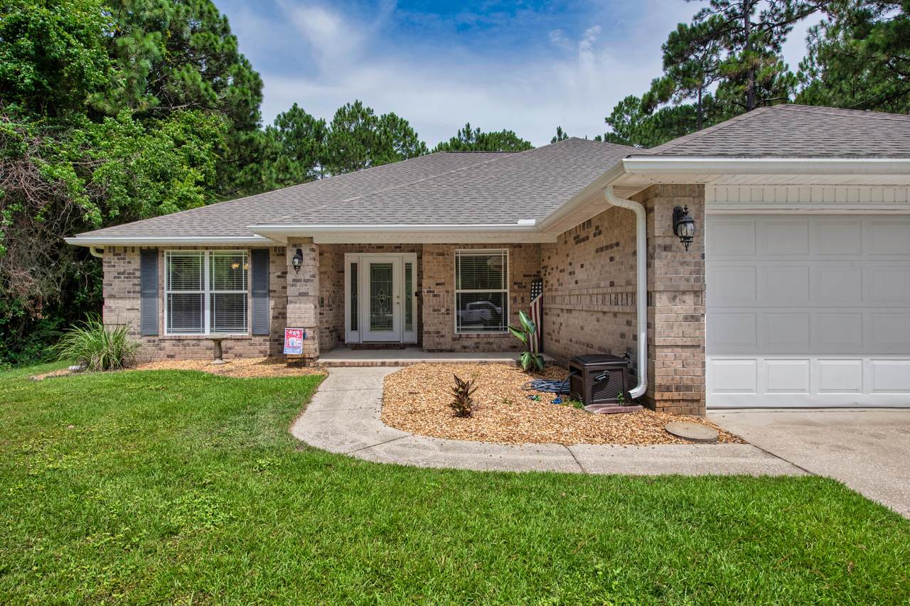 2004 Everglades Drive - Photo 1