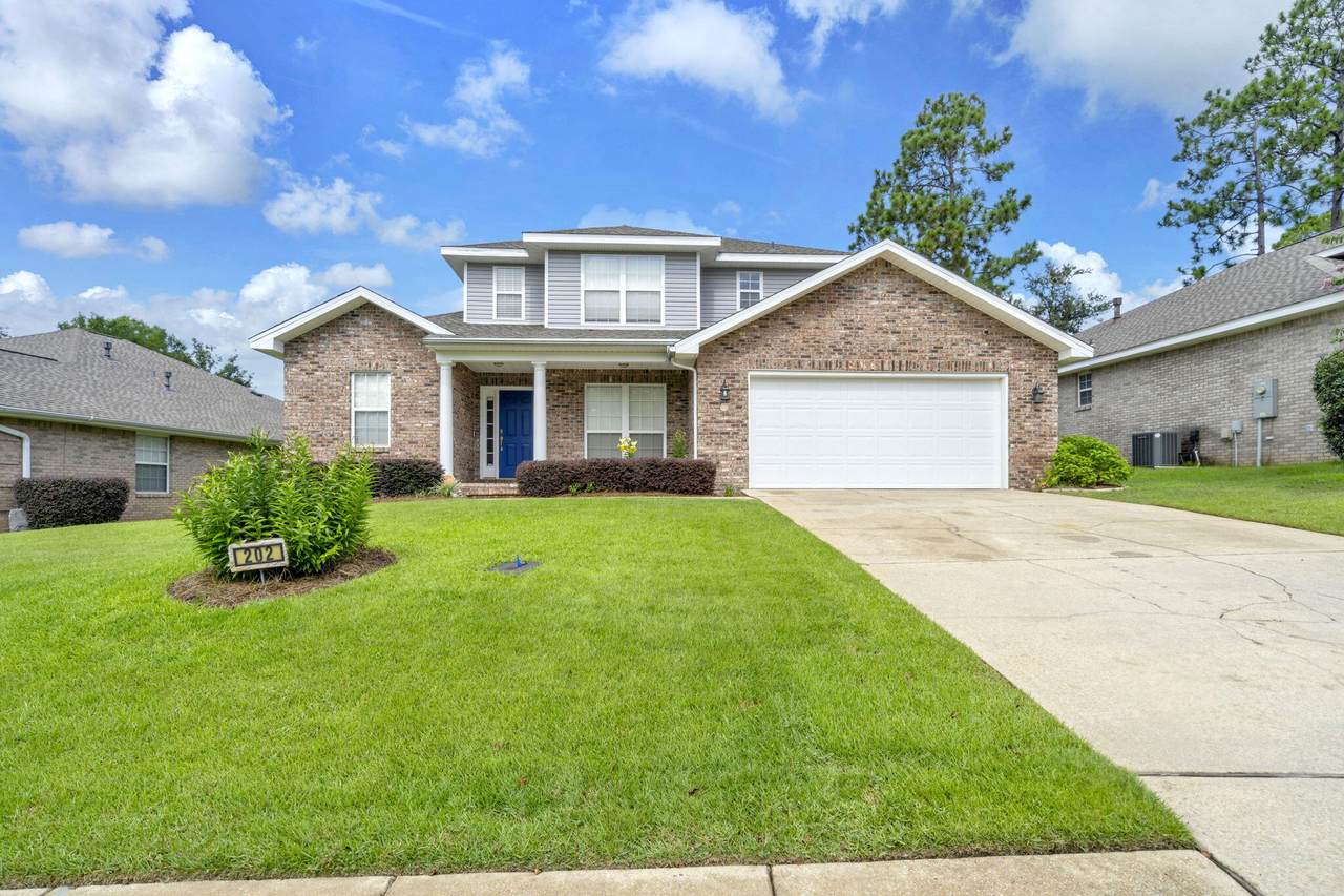 202 Gracie Lane - Photo 1