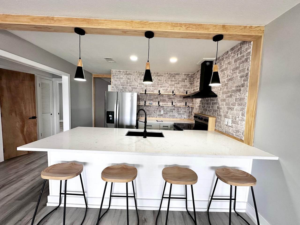 726 Eglin Parkway - Photo 1