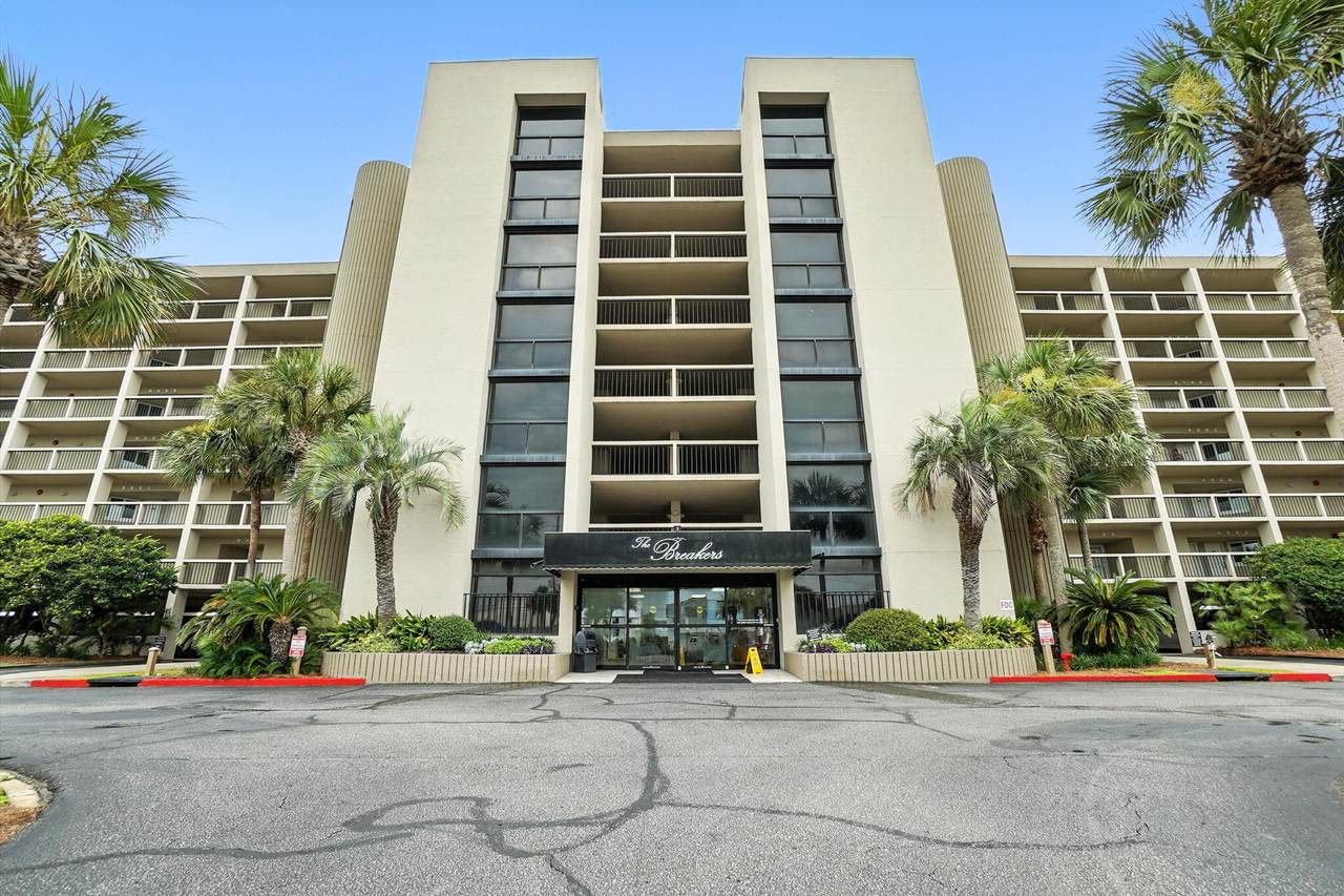 381 Santa Rosa Boulevard - Photo 1