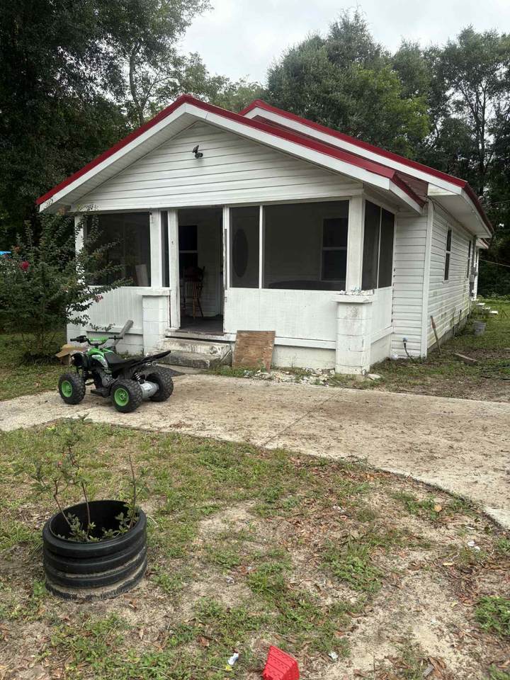 788 Orange Avenue - Photo 1