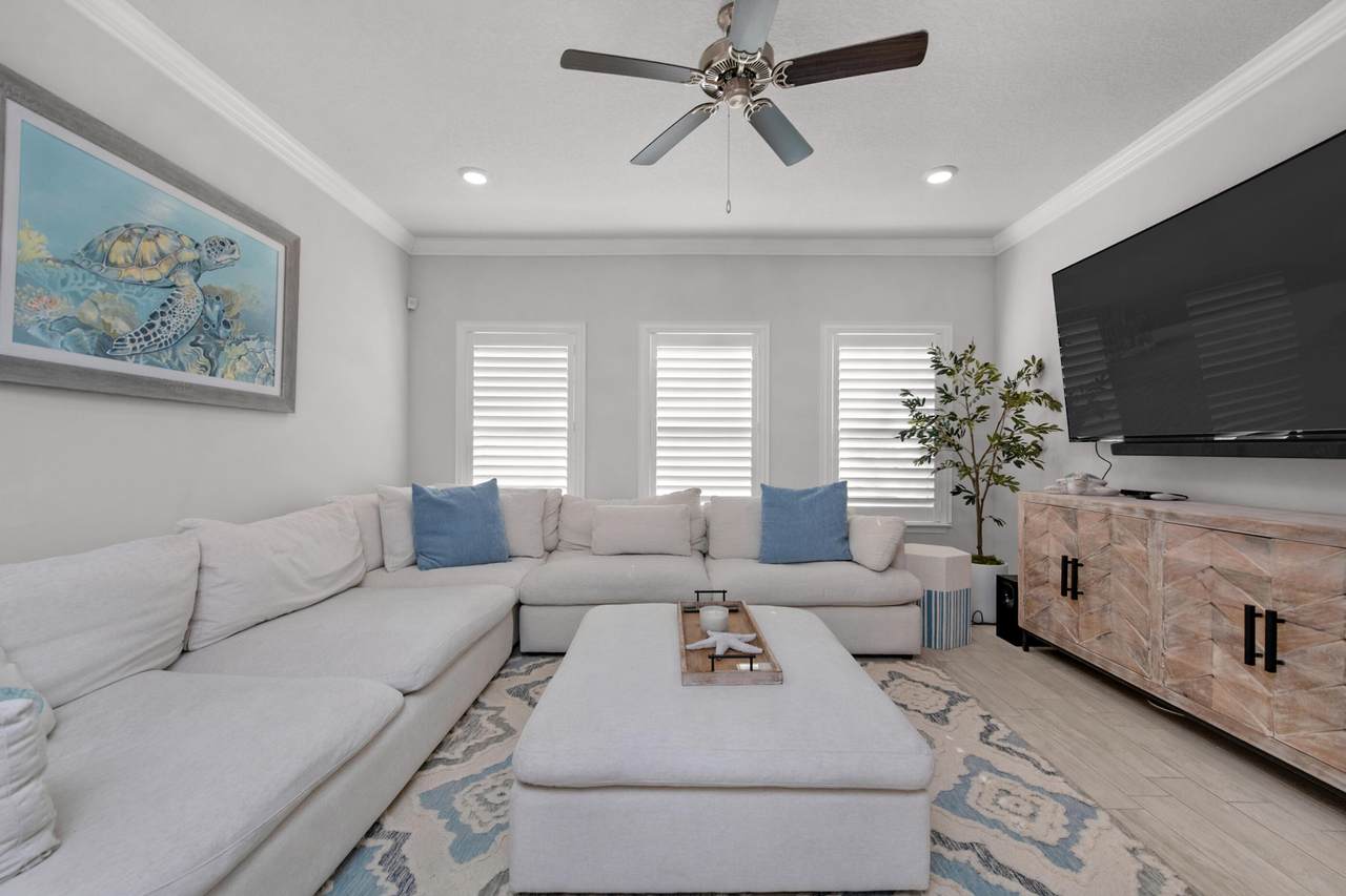 382 Lightning Bug Lane - Photo 1