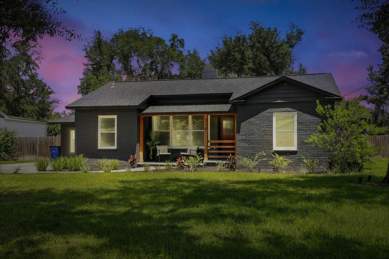 328 Palo Alto Avenue - Photo 1