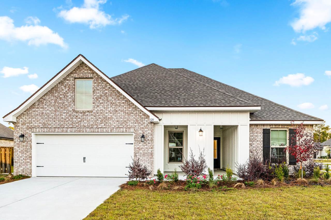 320 Constellation Avenue - Photo 1