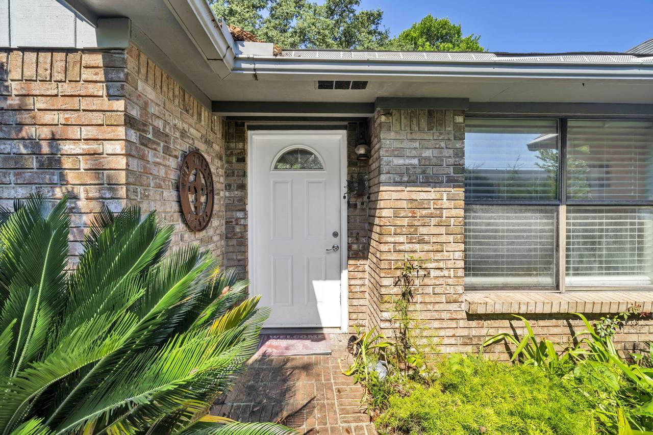 421 Waterway Lane - Photo 1