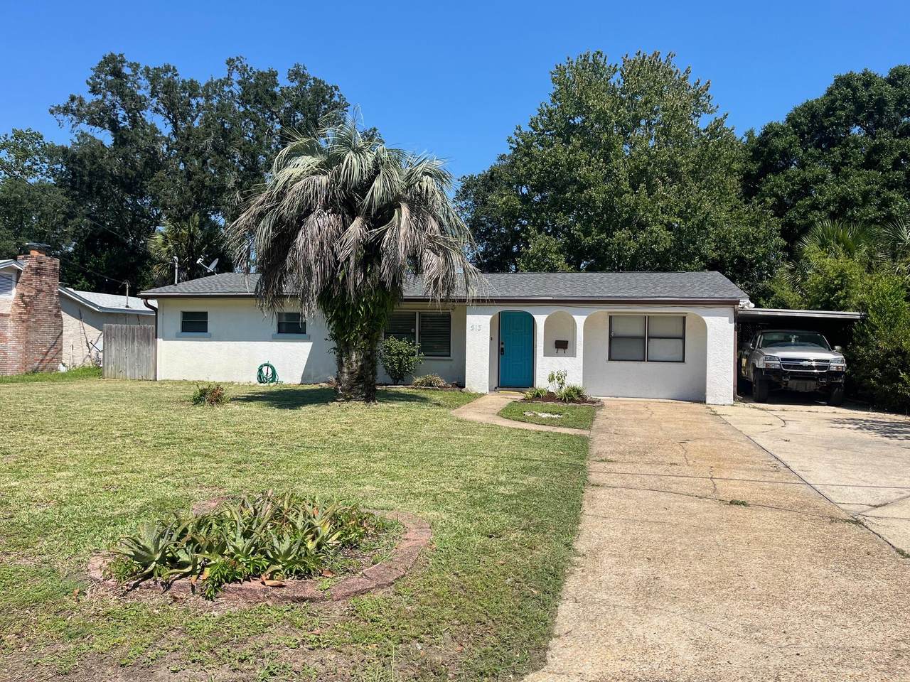 213 Moriarty Street - Photo 1