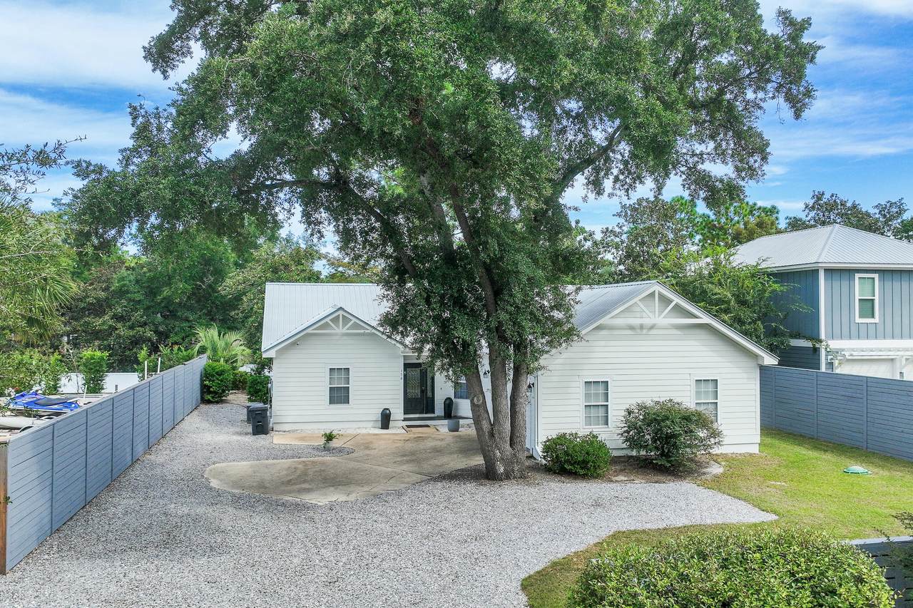 156 Ricker Avenue - Photo 1