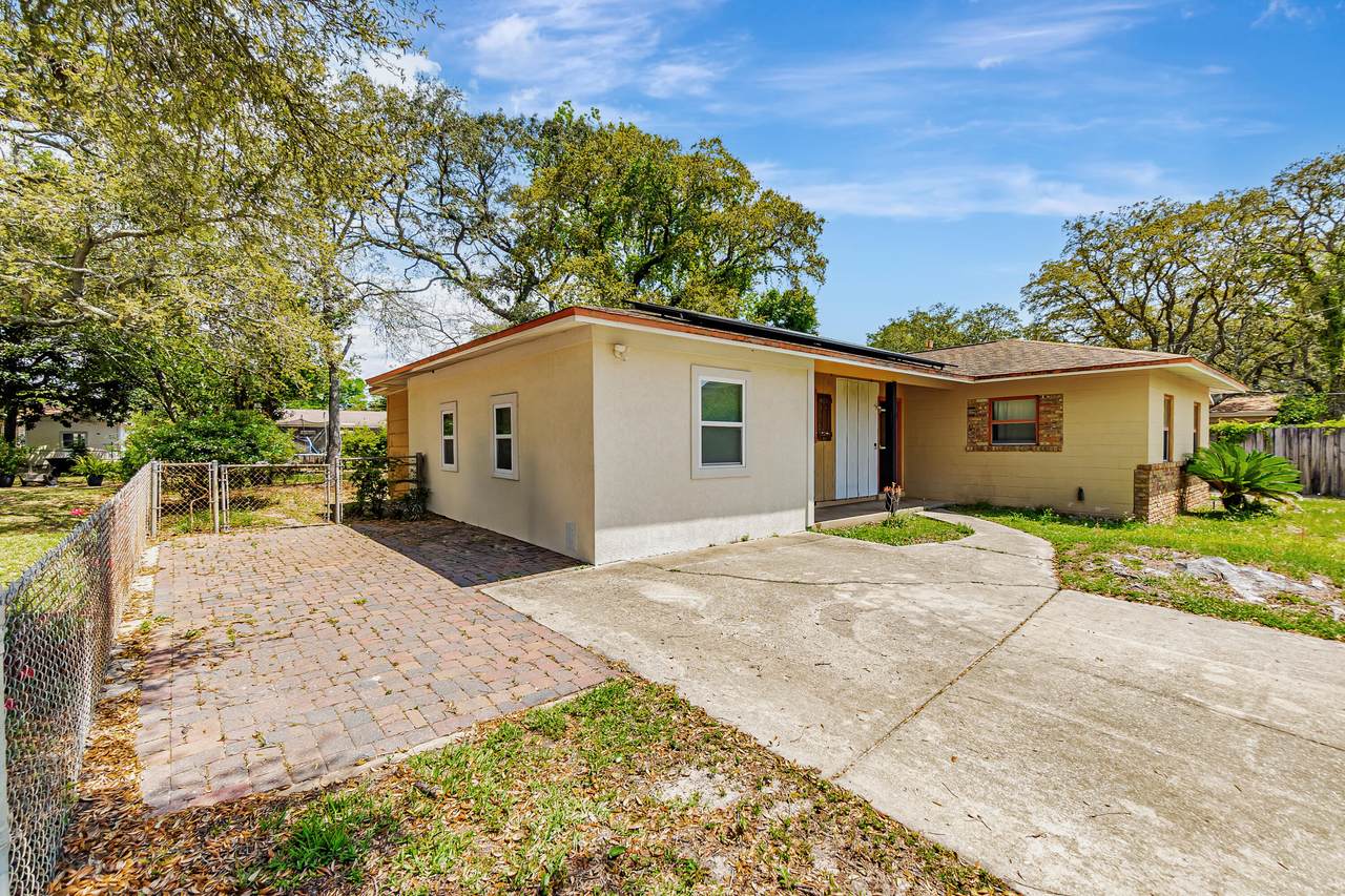 139 Jet Drive - Photo 1