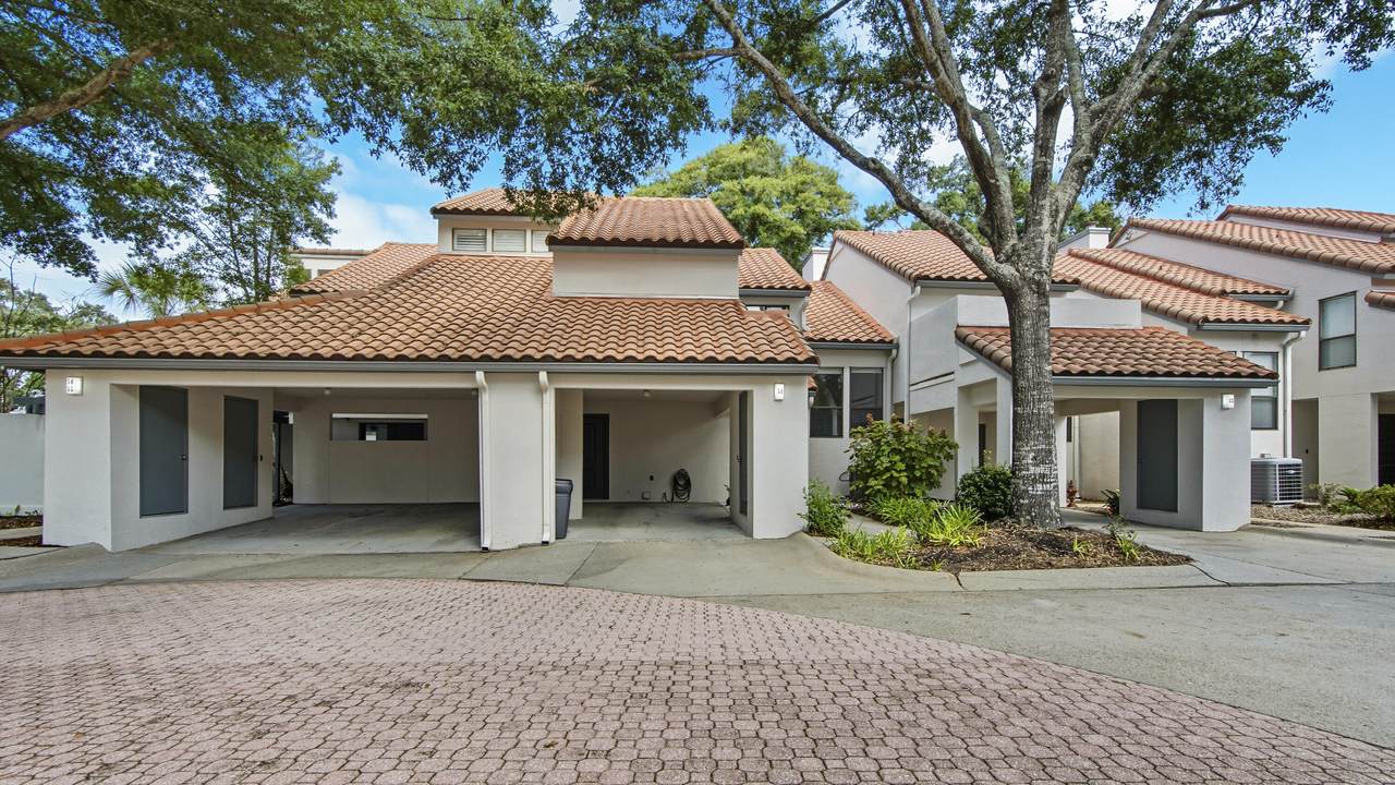 54 Kensington Lane - Photo 1