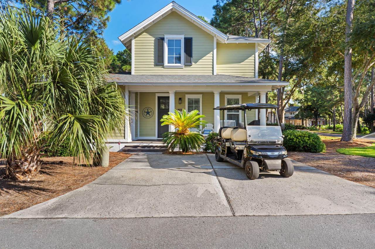 1352 Ravens Run W - Photo 1