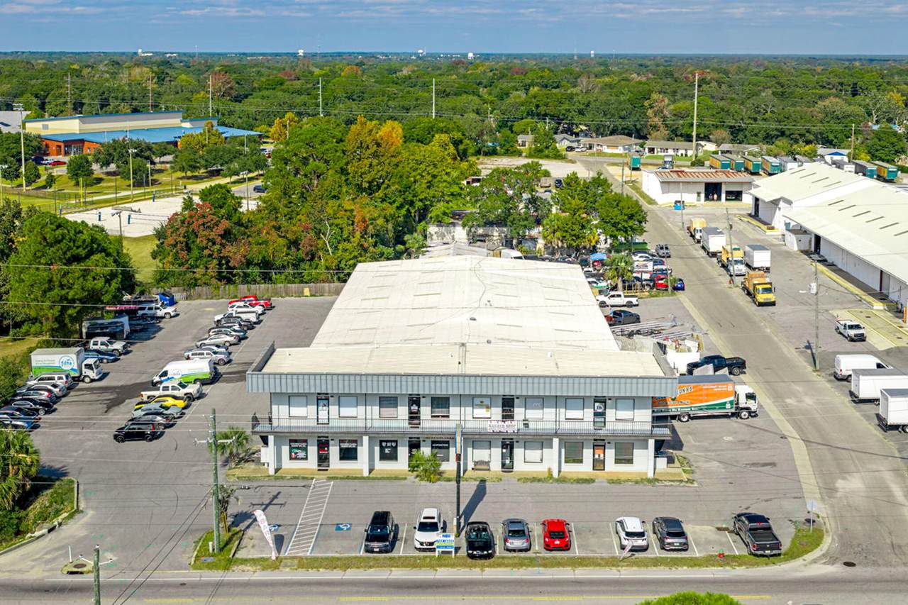 119 Hollywood Boulevard - Photo 1