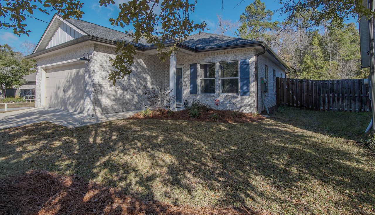 9 Laurel Oaks Drive - Photo 1