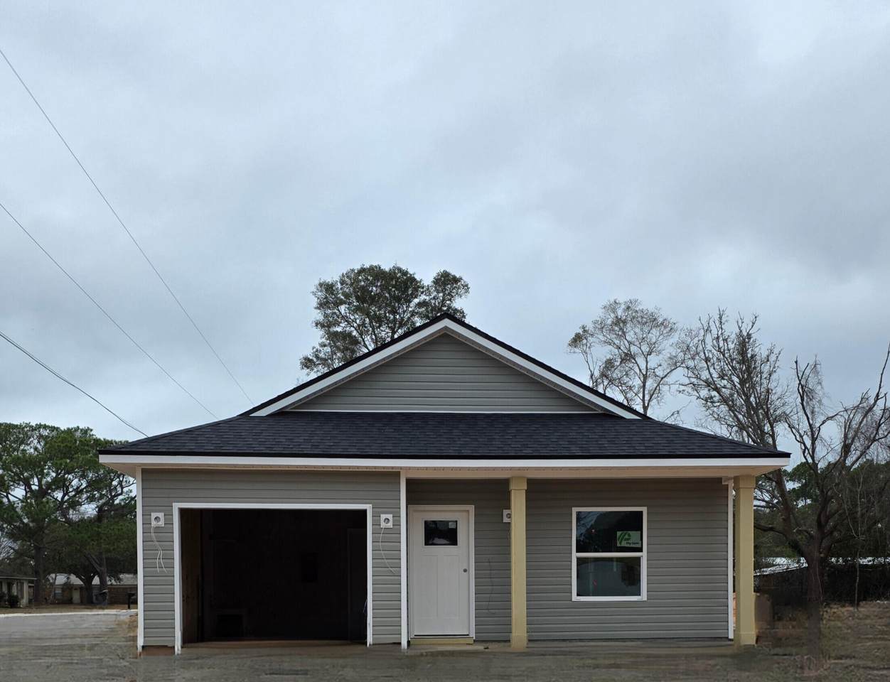 1001 Bremen Avenue - Photo 1