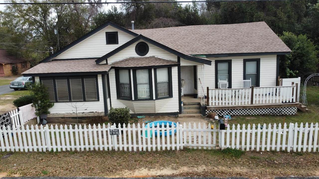 303 10th Street - Photo 1