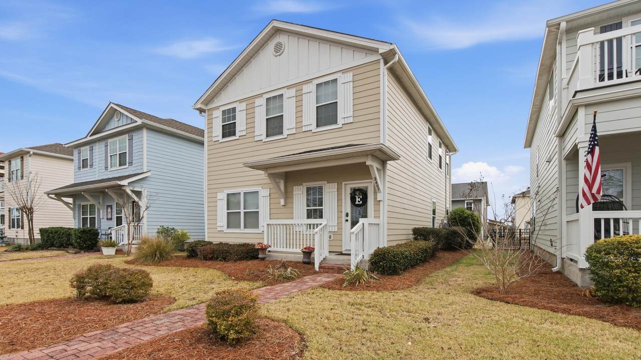 2407 Grandiflora Boulevard - Photo 1