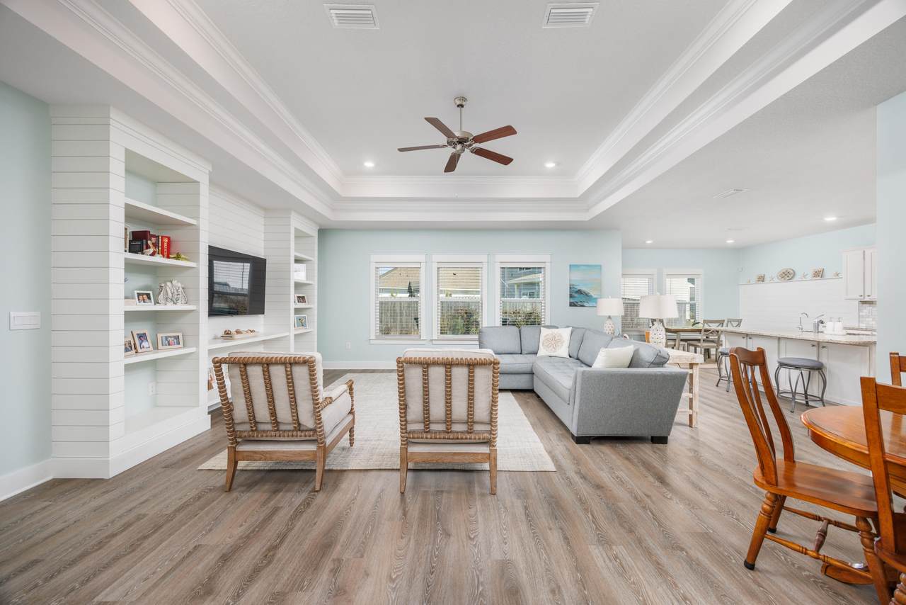 193 Perimeter Place - Photo 1