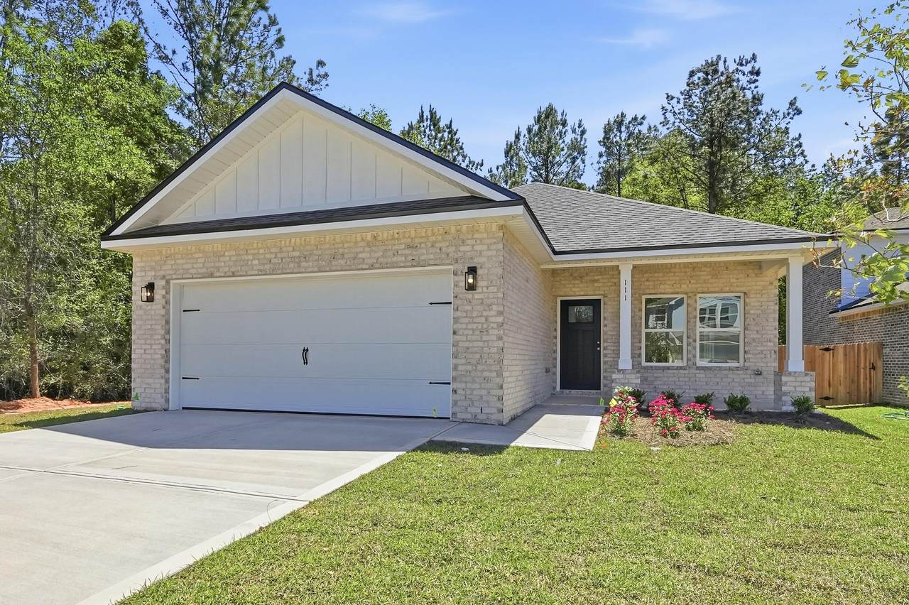 111 Sandhill Court - Photo 1