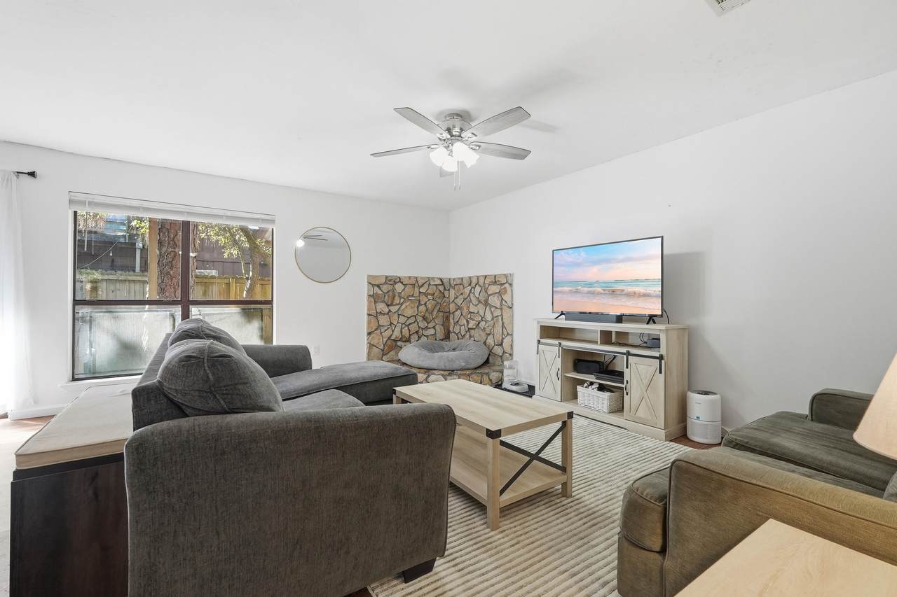 32 7Th Avenue - Photo 1