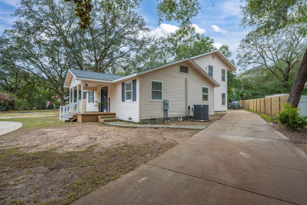 255 Edge Avenue - Photo 1