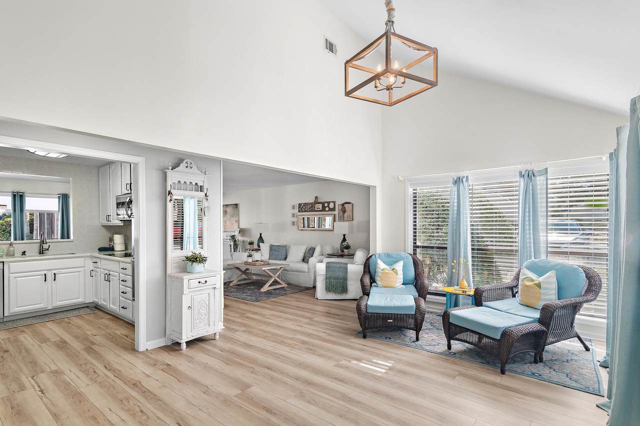 709 Sandpiper Drive - Photo 1