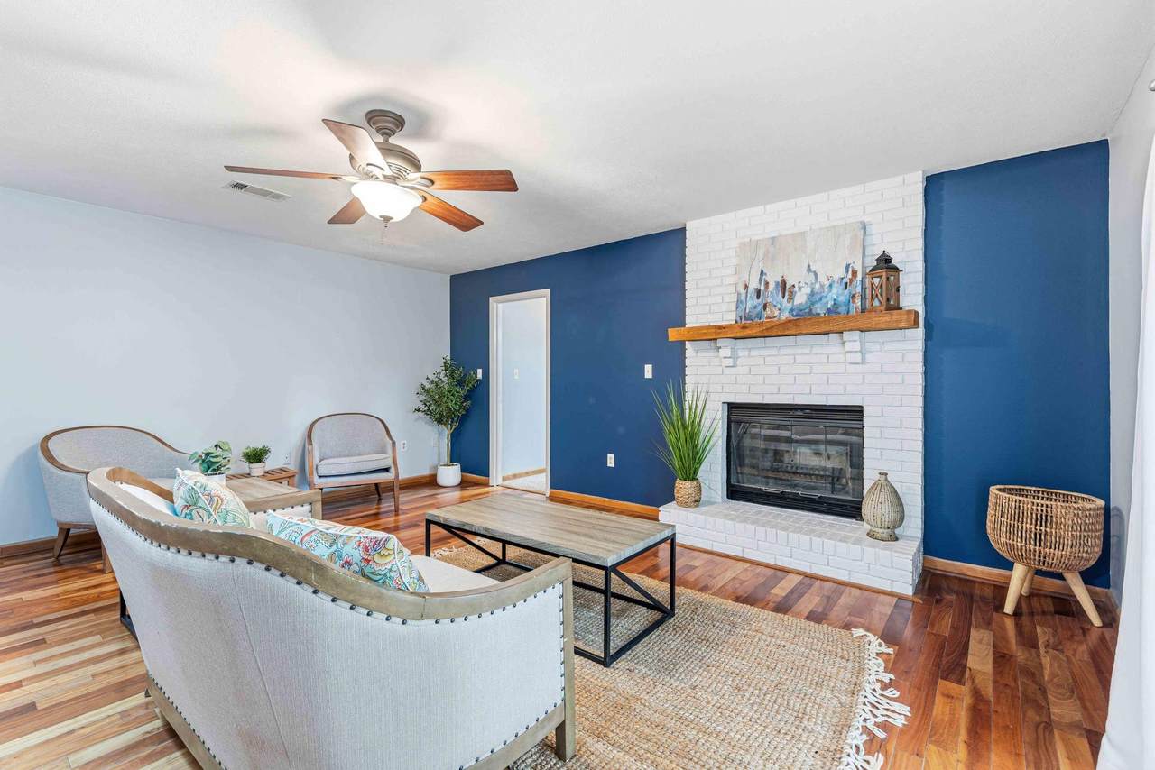 206 Feldon Drive - Photo 1