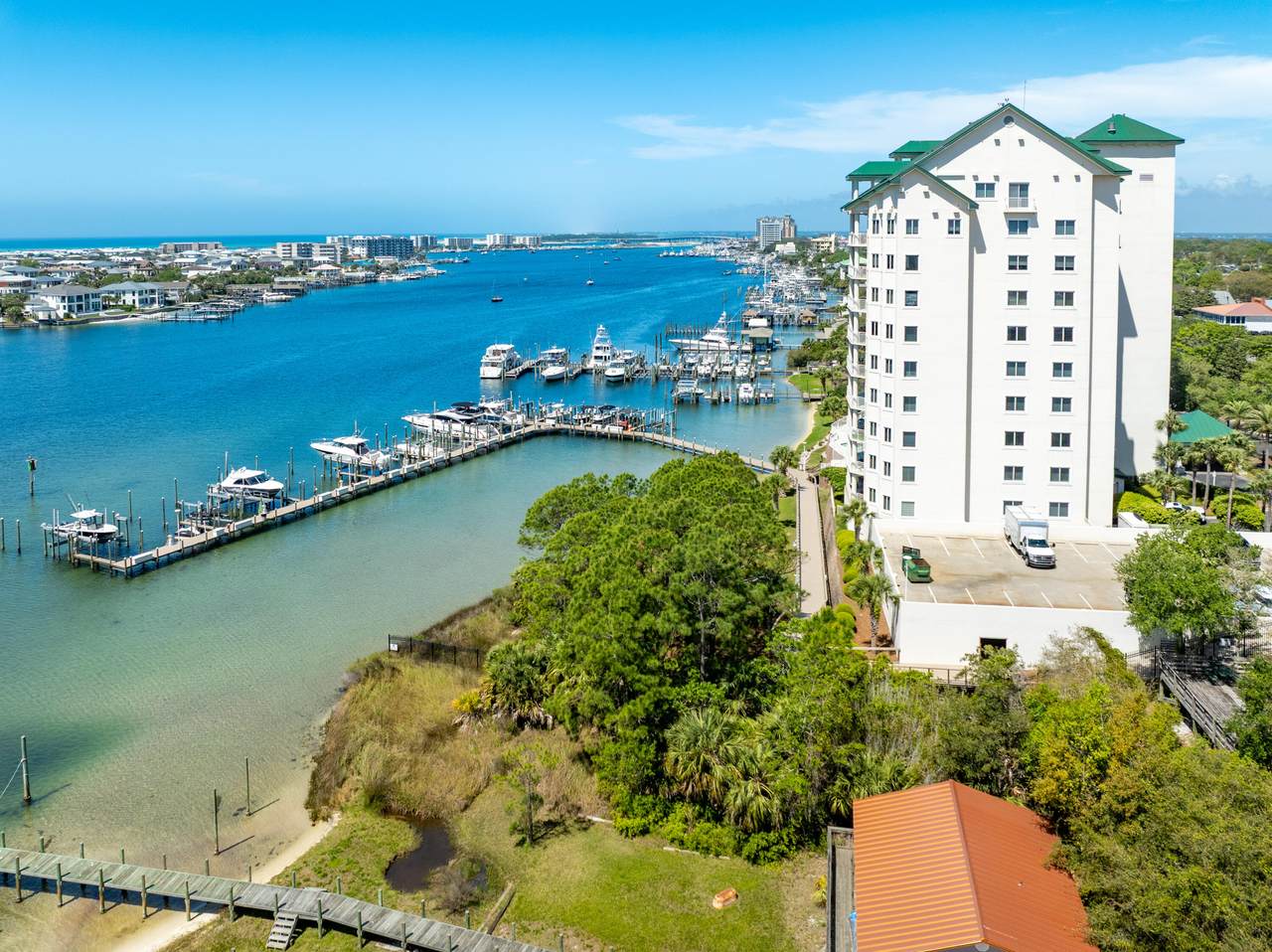662 Harbor Boulevard - Photo 1