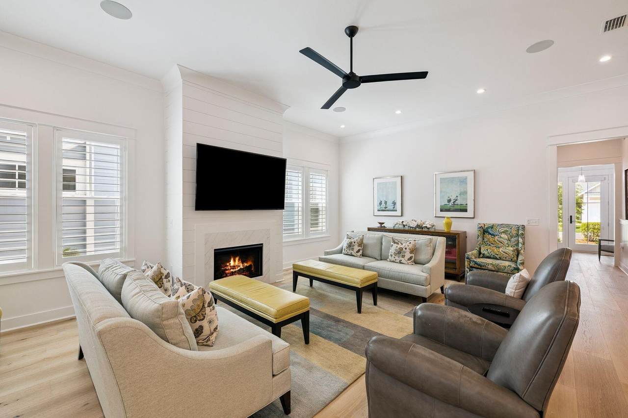 203 Firethorn Circle - Photo 1