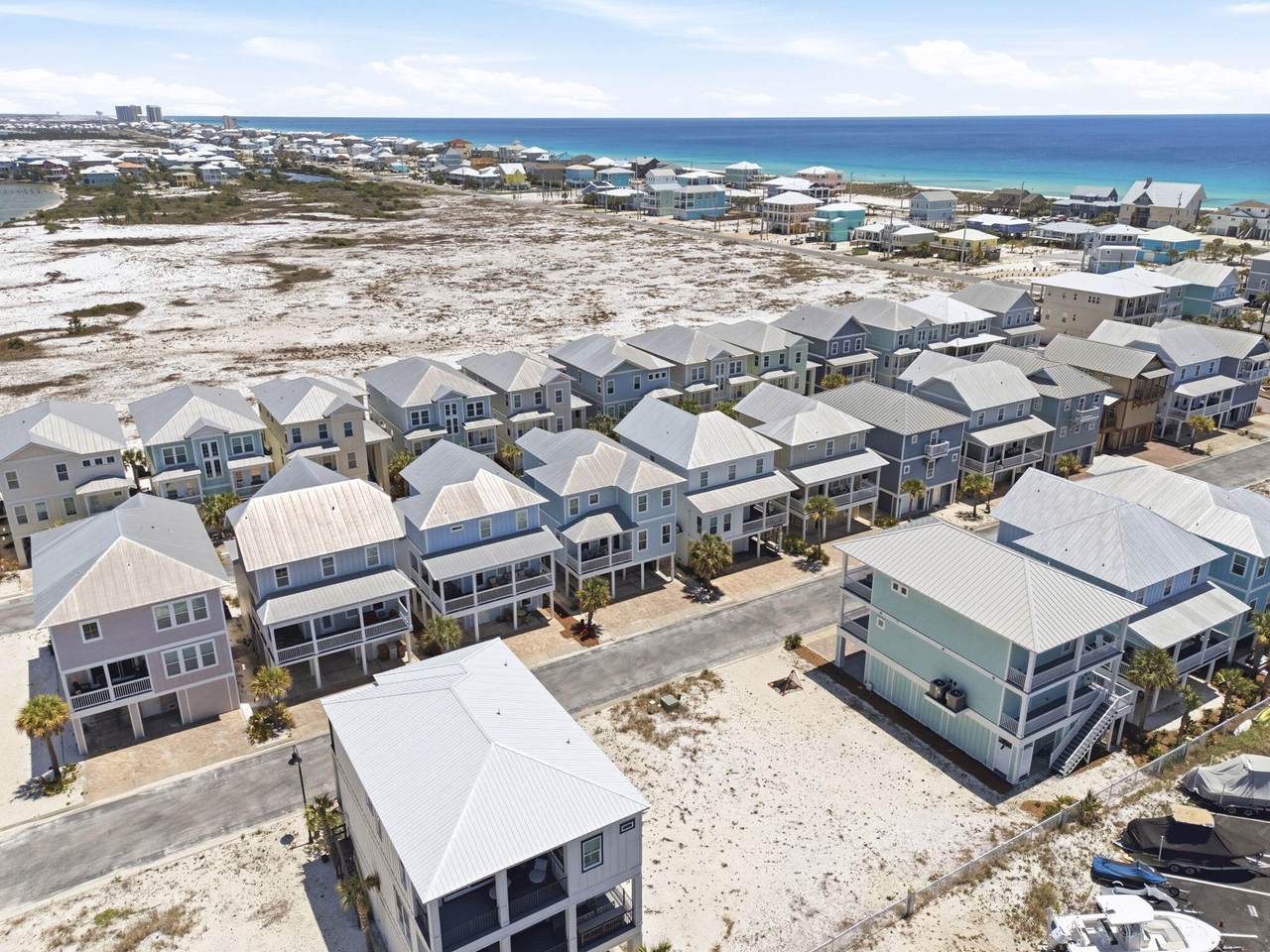 1490 Seaside Circle - Photo 1