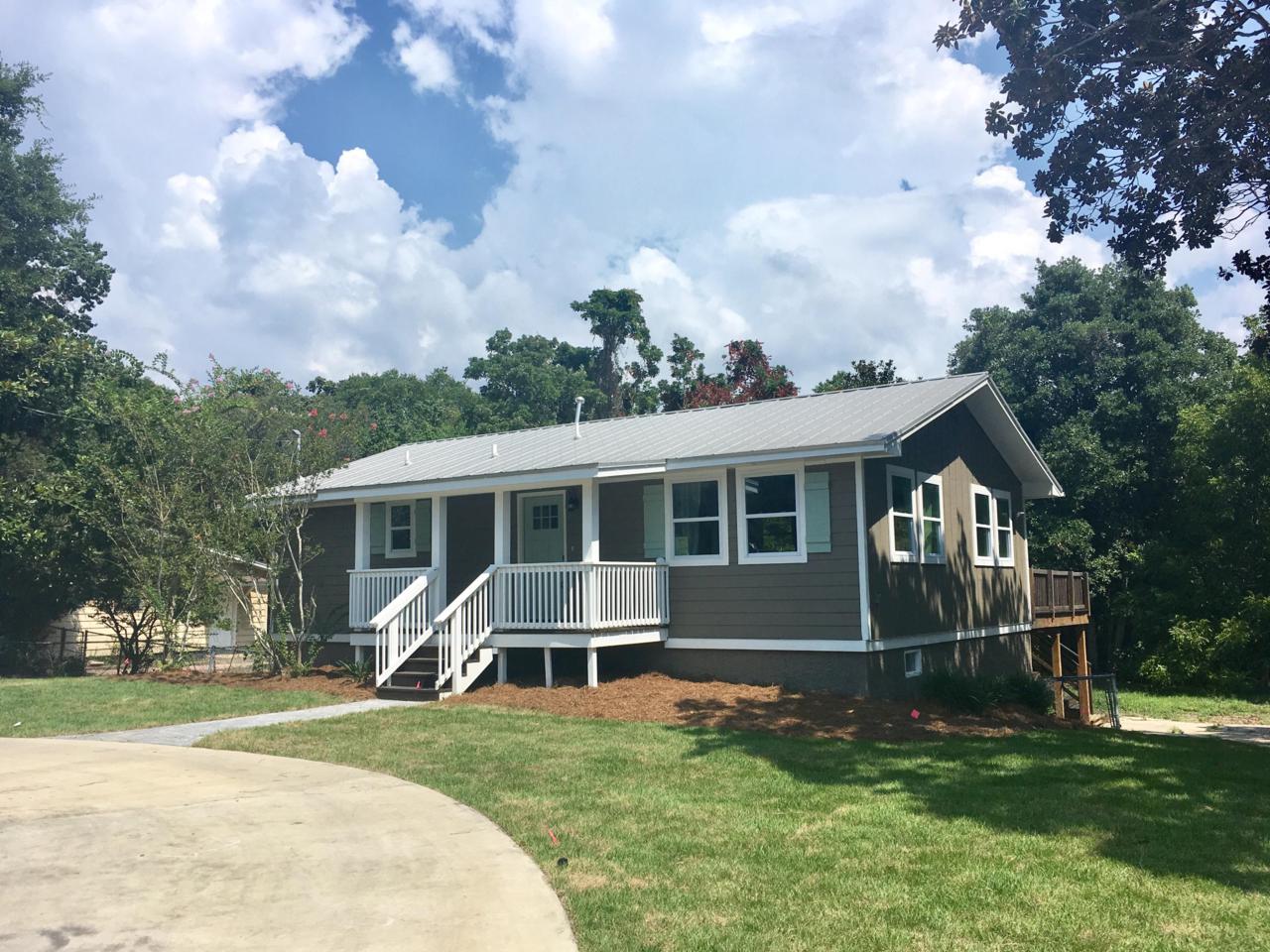 525 Kelly Street - Photo 1