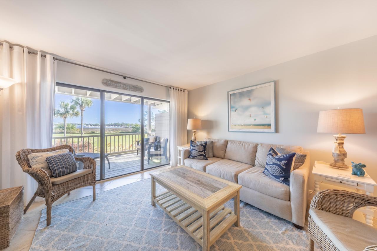 813 Harbour Point Drive - Photo 1