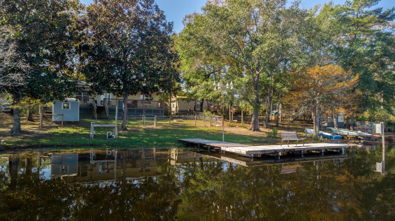 27 Landing Lane - Photo 1