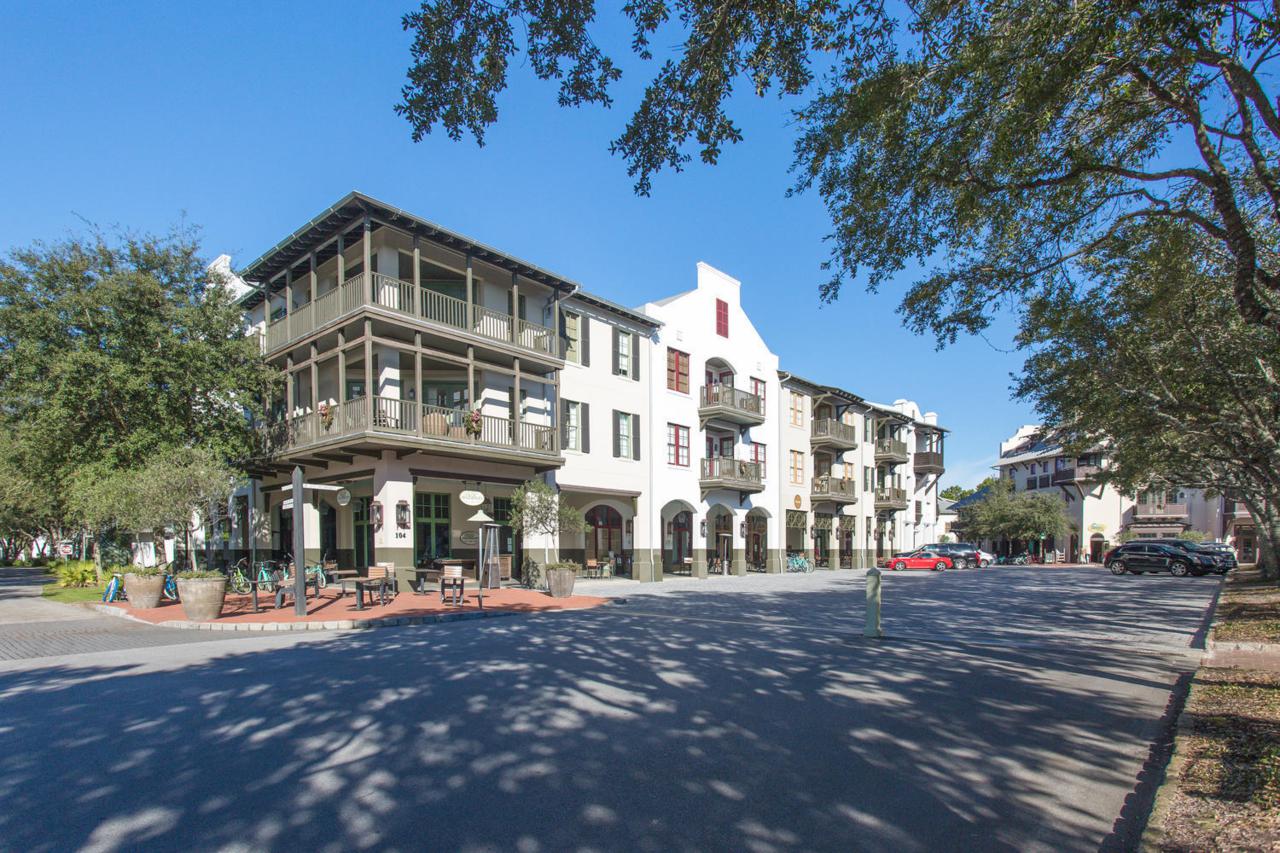 104 Barrett Square - Photo 1
