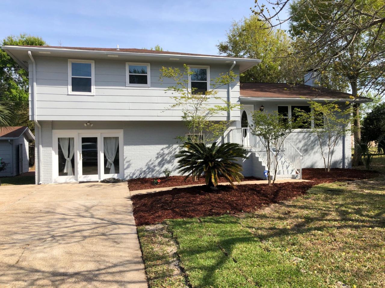 700 Swan Lane - Photo 1