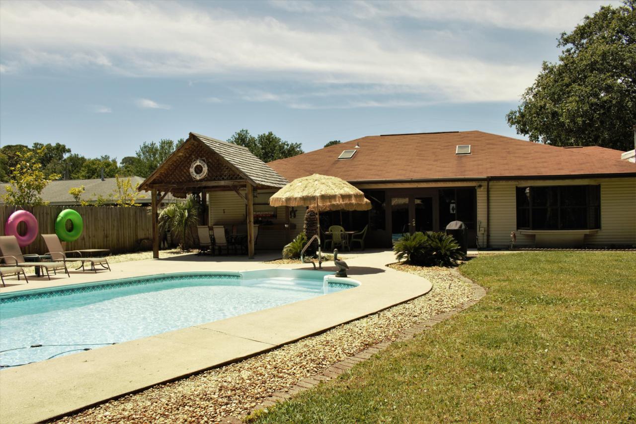 108 Waynel Circle - Photo 1