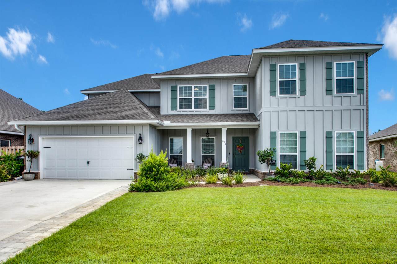 610 Cornelia Street - Photo 1