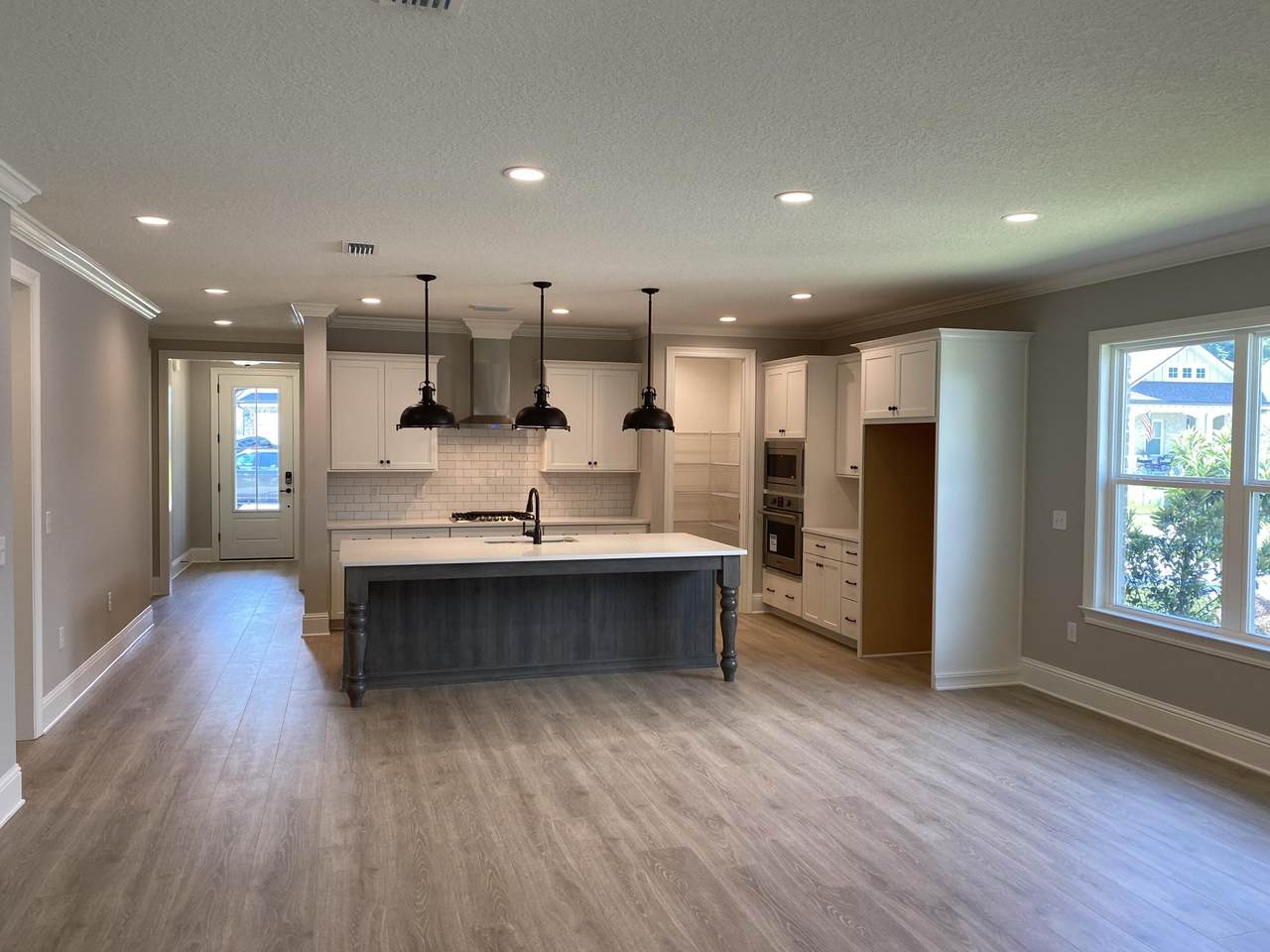 808 Raihope Way - Photo 1